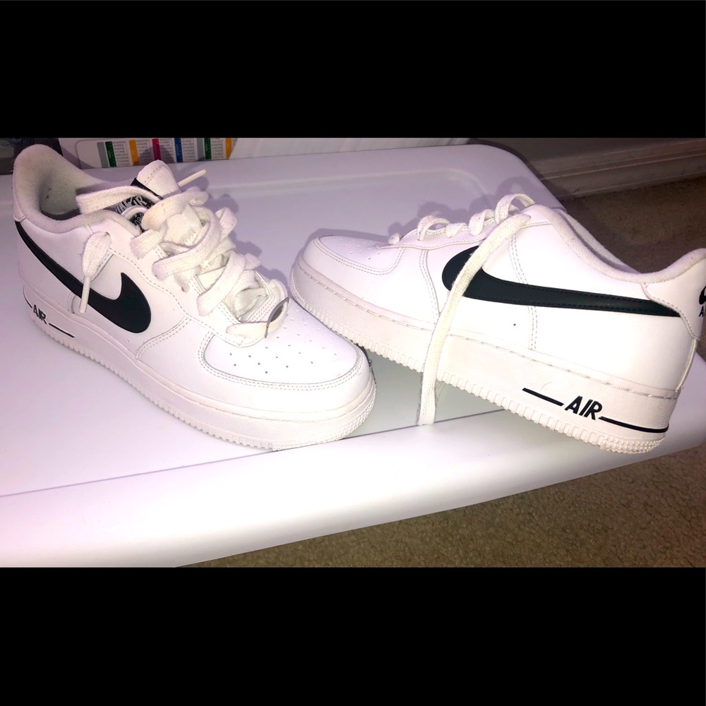 White and Black Air Force 1